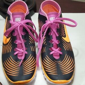 Nike Women's Black and Orange Athletic Shoes